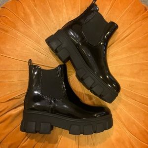 Black Portland Chunky Boots